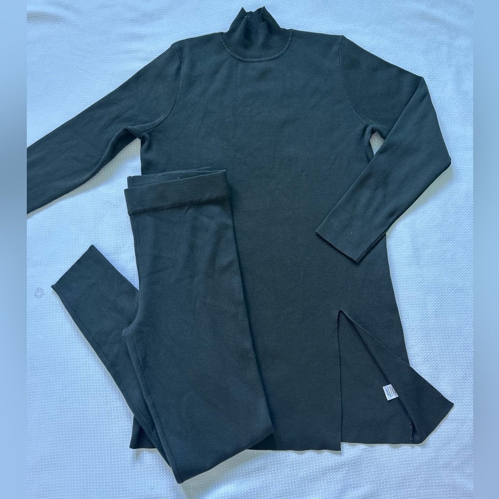 Cable & Gauge women's set, size L, olive green